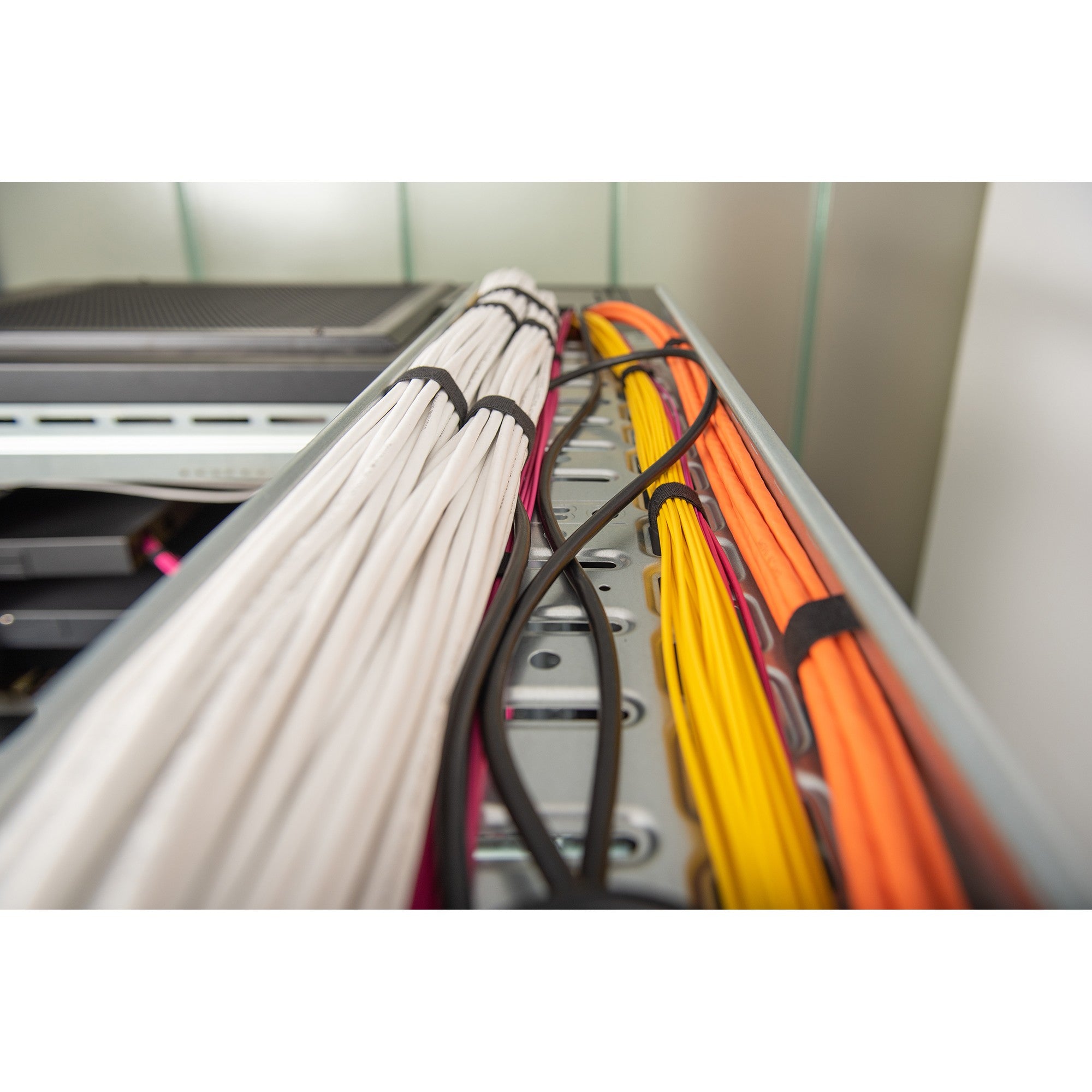 DIGITUS Verlegekabel S/FTP Cat7 305m. Box. AWG 26/1. weiß