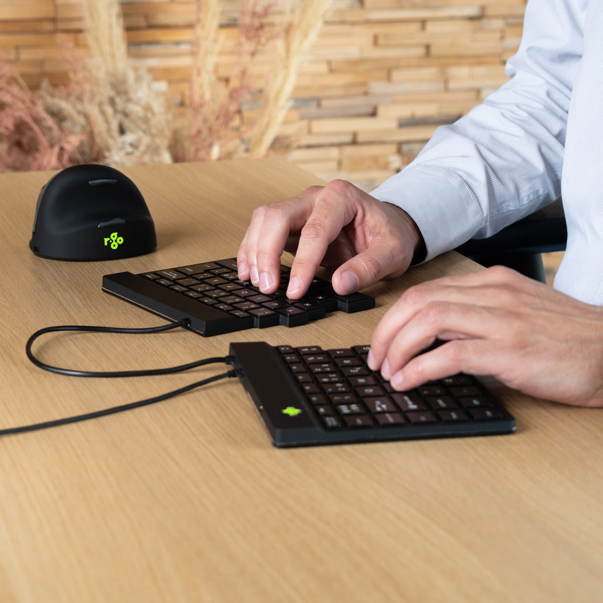 R-Go Tools Ergonomische Tastatur R-Go Split Break v2 mit Pausensoftware, geteilte Tastatur, QWERTY (US), Kabelgebunden, Schwarz