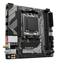 GIGABYTE A620I AX Motherboard - Unterstützt AMD Ryzen 8000 CPUs, 5+2+1 Phasen Digital VRM, bis zu 6400MHz DDR5 (OC), 1xPCIe 4.0 M.2, Wi-Fi 6E, 2.5GbE LAN, USB 3.2 Gen 2