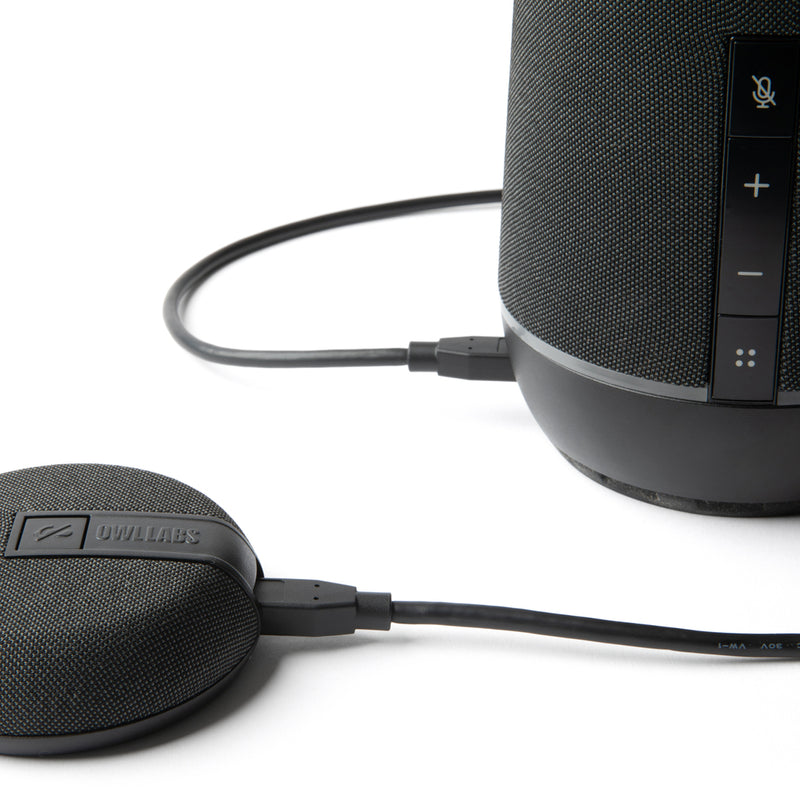 Owl Labs Expansion Mic für Meeting Owl 3 – erweitert die Audio-Reichweite in größeren Räumen um 2,5 Meter in Richtung des Mikrofons.