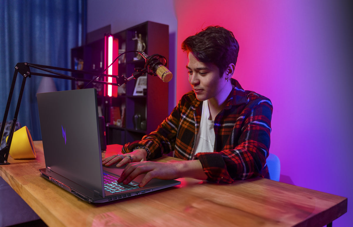 Acer Nitro 18 AI AMD AN18-61-R31H AMD Ryzen AI 7 PRO 350 Laptop 45,7 cm (18") WUXGA 16 GB DDR5-SDRAM 1 TB SSD NVIDIA GeForce RTX 5050 Wi-Fi 6E (802.11ax) Windows 11 Home Deutsch Schwarz