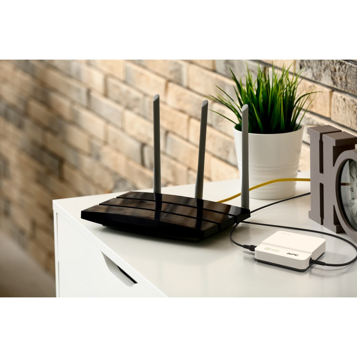 APC Back-UPS Connect 12V LI für Router/Modem/VoIP