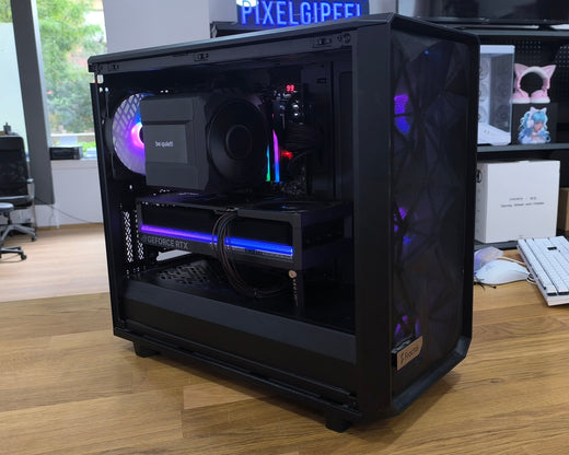 PC nero su misura dal design pulito