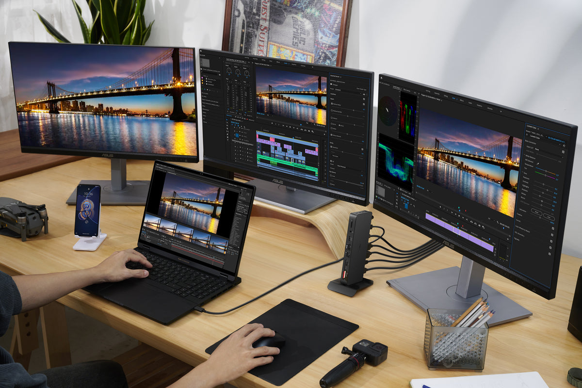 ASUS Triple 4K Thunderbolt 4 Dock DC500 Kabelgebunden Schwarz