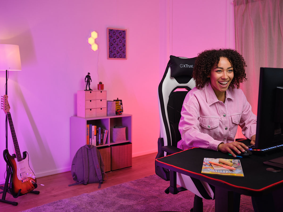 Trust GXT 714 RUYA Universal-Gamingstuhl Schwarz, Weiß