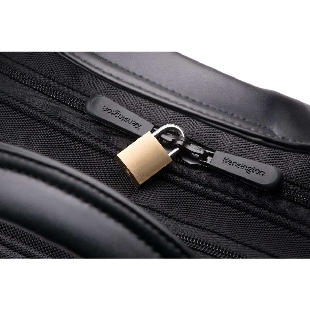 Kensington Contour 2.0 15.6" Business Laptop Tasche
