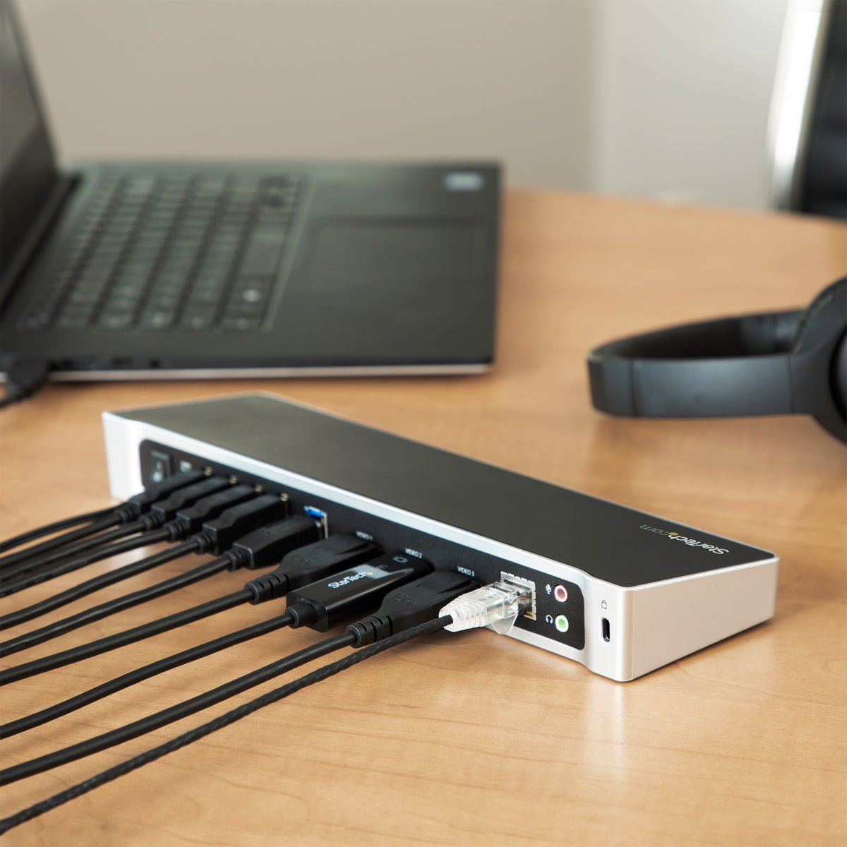 StarTech.com Drei Monitor USB 3.0 Docking Station mit 2x 4K DisplayPort & HDMI, 5x USB-A Hub (1x Fast-Charge), 3,5 mm Audio, GbE - USB Typ A Universelles Laptop Dock, MacOS / Windows
