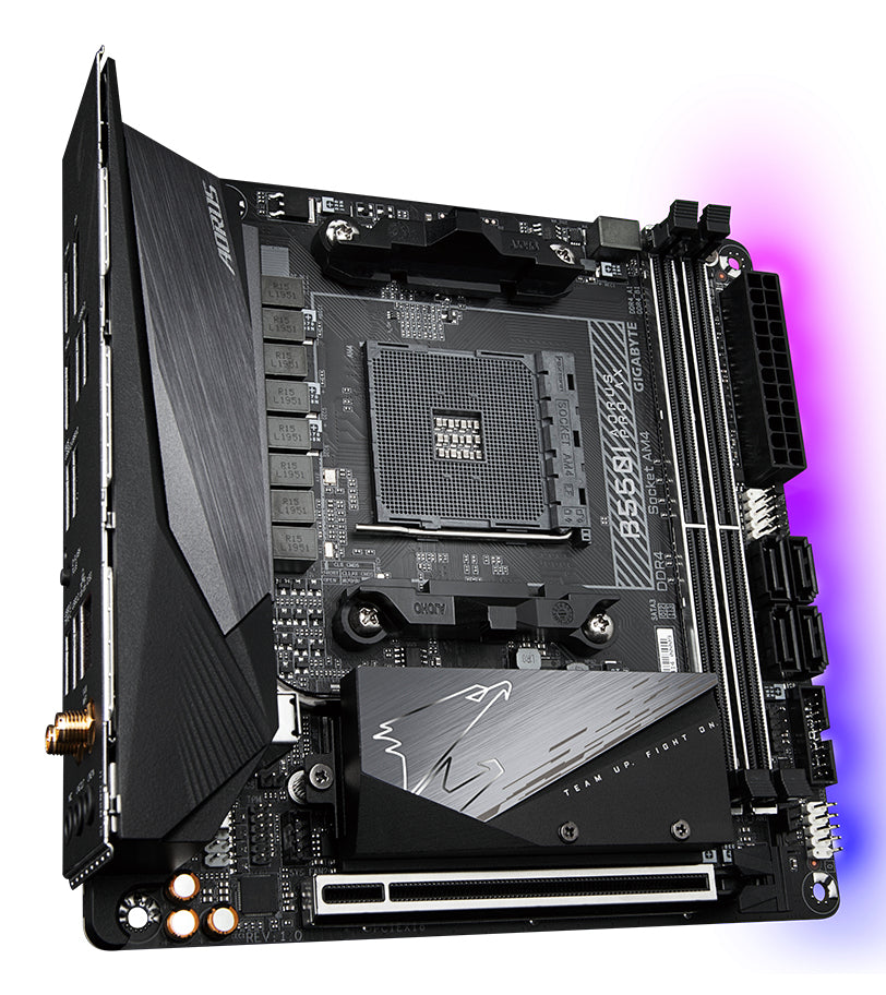 GIGABYTE B550I AORUS PRO AX Mainboard – AMD Ryzen 5000 CPUs, 8 Phasen VRM, bis zu 5300 MHz DDR4, 1xPCIe 4.0 + 1xPCIe 3.0 M.2, Wi-Fi 6E, 2.5GbE LAN, USB 3.2 Gen 2