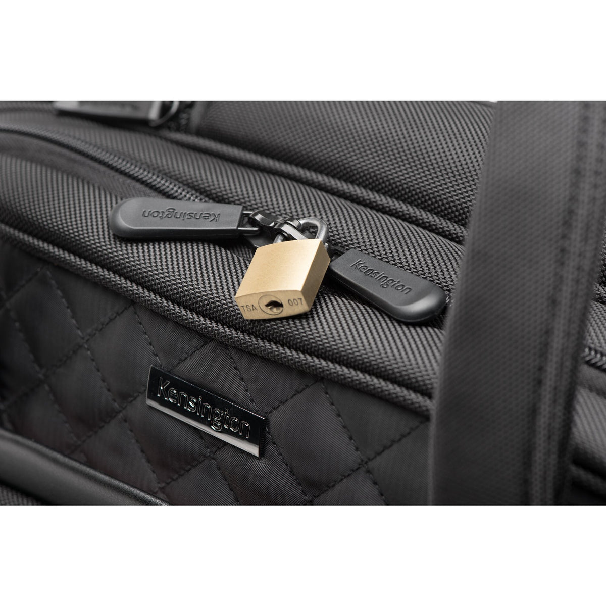 Kensington Contour™ 2.0 15.6” Executive Balance Laptop Spinner
