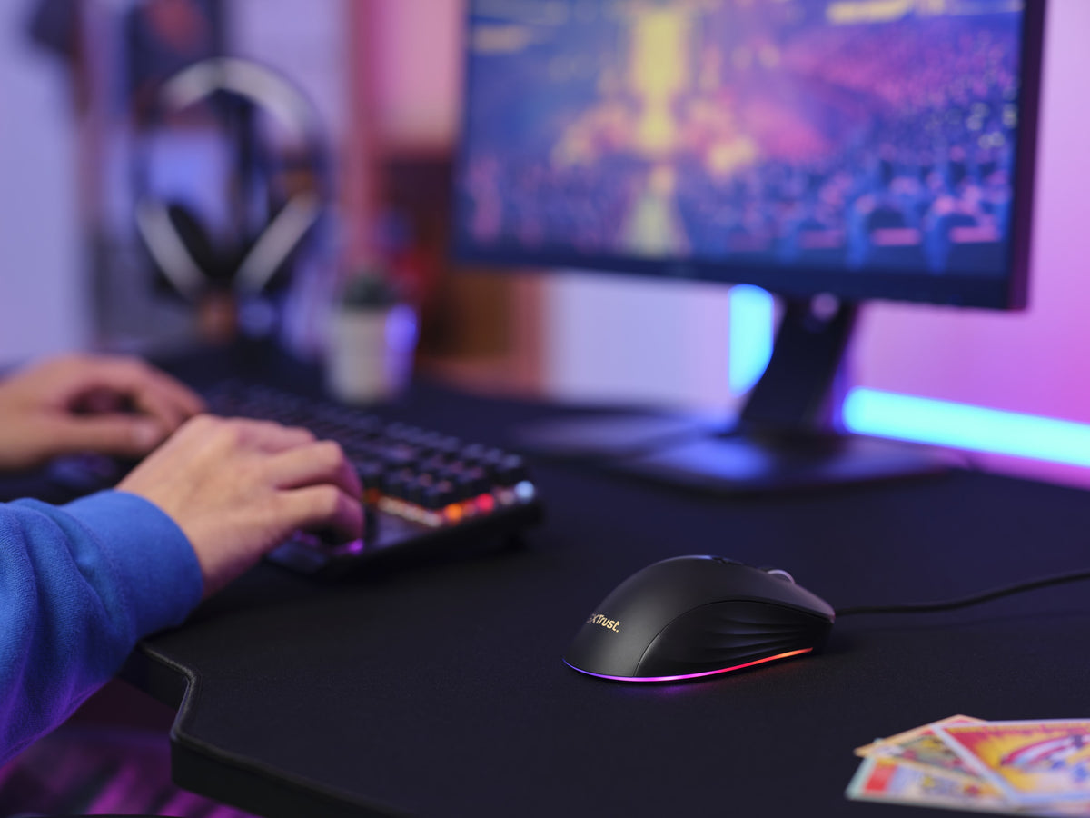 Trust GXT924 YBAR+ Maus Gaming rechts USB Typ-A Optisch 25600 DPI