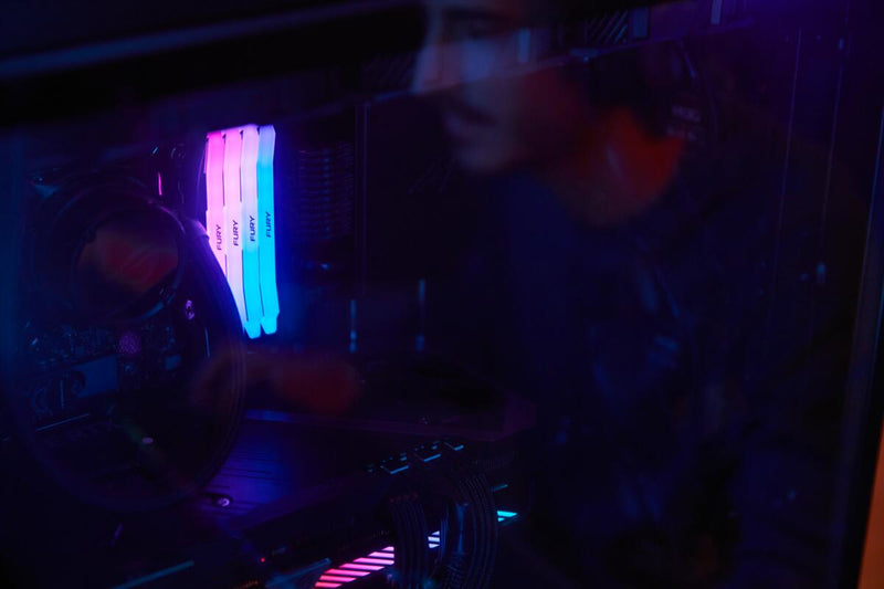 Kingston Technology FURY 32GB 6400MT/s DDR5 CL32 DIMM Renegade RGB Weiß XMP