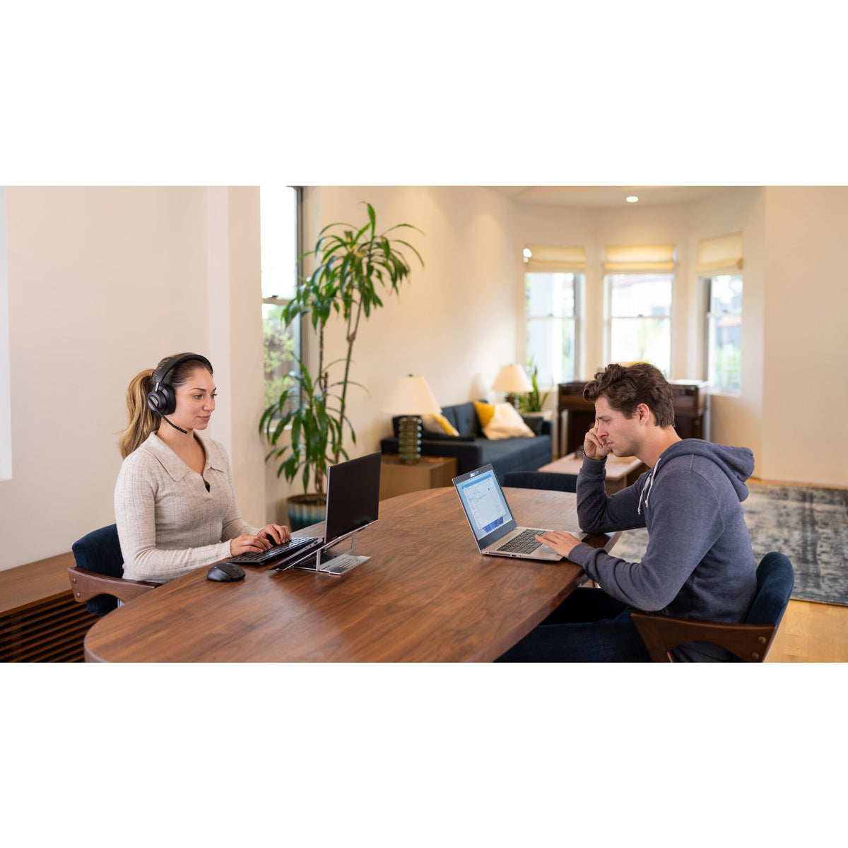 Kensington H3000 Bluetooth Over-Ear Headset