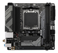 GIGABYTE A620I AX Motherboard - Unterstützt AMD Ryzen 8000 CPUs, 5+2+1 Phasen Digital VRM, bis zu 6400MHz DDR5 (OC), 1xPCIe 4.0 M.2, Wi-Fi 6E, 2.5GbE LAN, USB 3.2 Gen 2