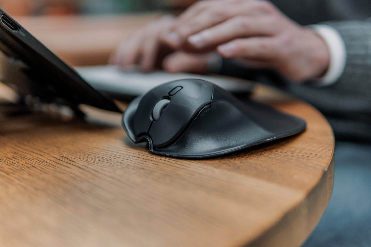 BakkerElkhuizen HandshoeMouse Shift Bluetooth Maus Büro Beidhändig Optisch 1000 DPI