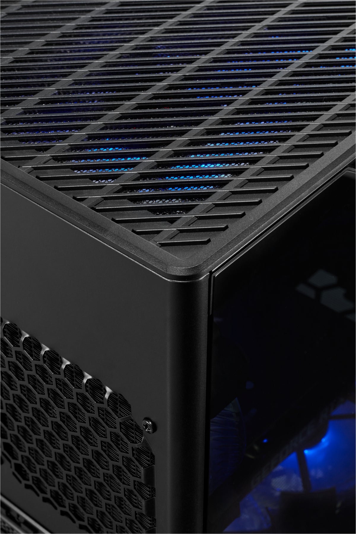 ERAZER Bandit P20 MD35462 Intel Core Ultra 7 265F 32 GB DDR5-SDRAM 1 TB SSD NVIDIA GeForce RTX 5070 Windows 11 Tower PC Schwarz