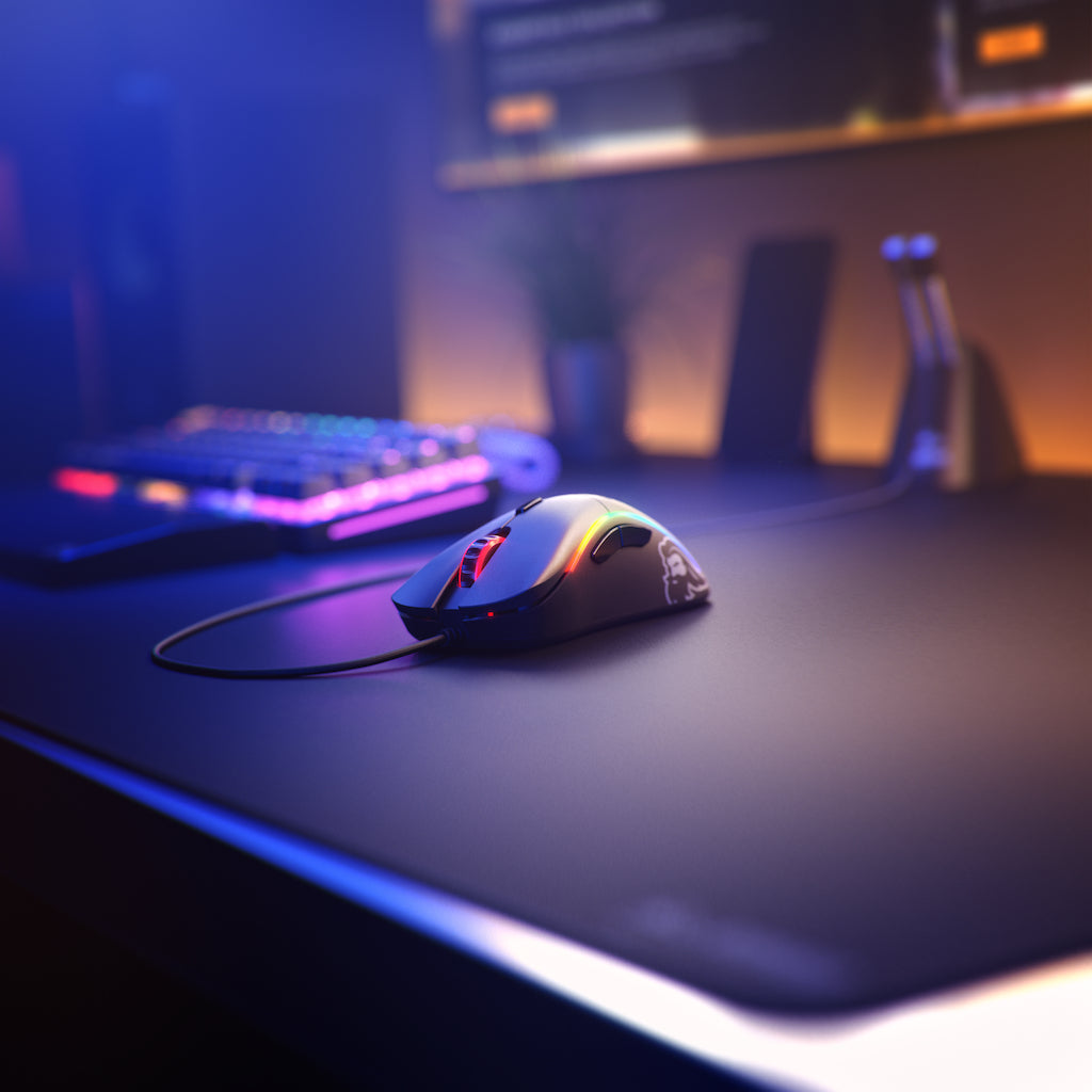 Glorious Gaming Model D Maus rechts USB Typ-A Optisch 12000 DPI