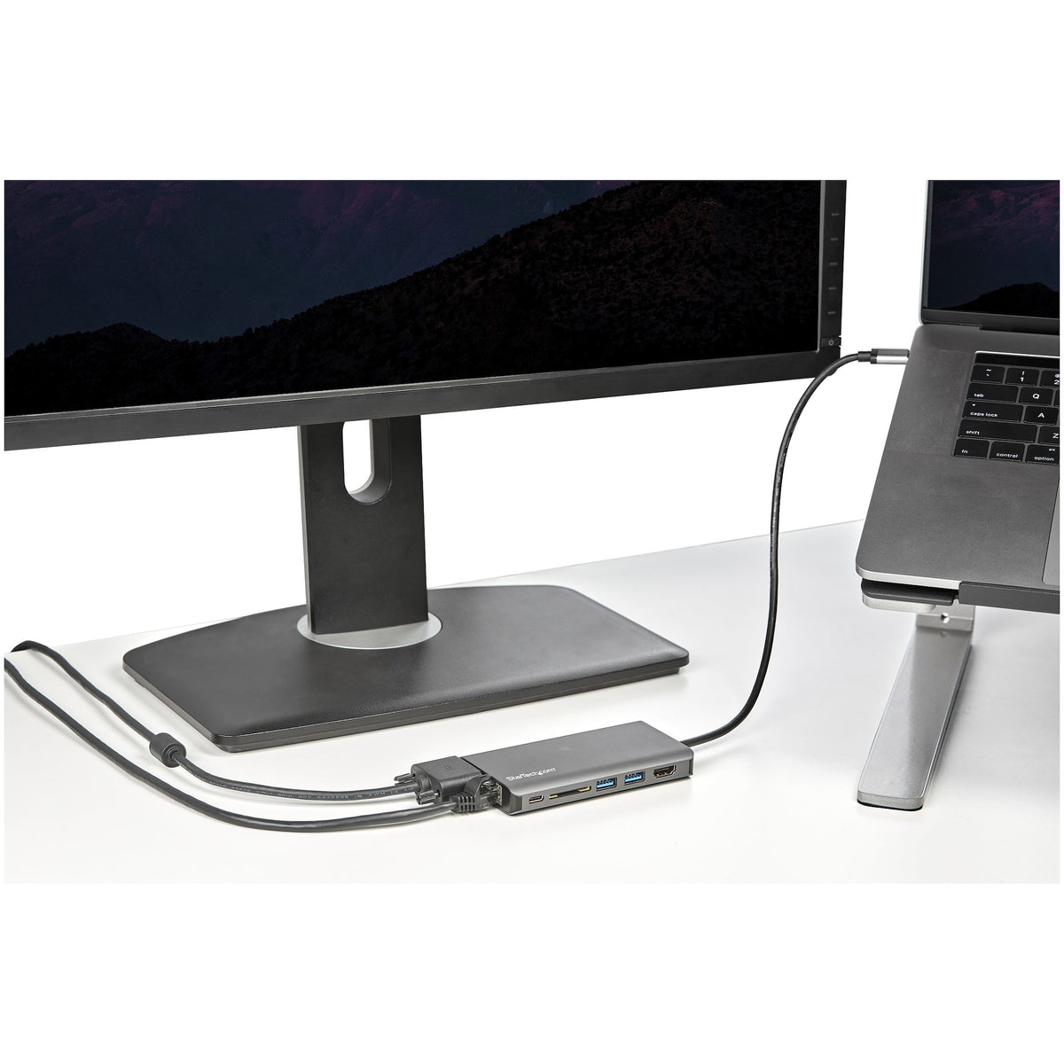StarTech.com USB-C Multiport Adapter - USB-C Mini Reisedock mit 4K HDMI oder 1080p VGA - 3x USB 3.0-Hub, SD, GbE, Audio, 100W PD Pass-Through - Tragbare Dockingstation für Laptop/Tablet