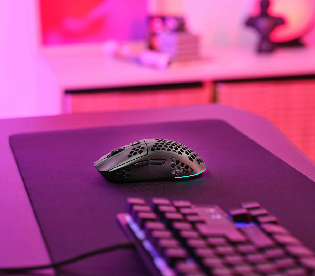 Trust GXT 929 Helox Maus Gaming rechts RF Wireless Optisch 4800 DPI