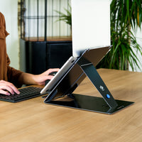 R-Go Tools Laptopständer R-Go Riser Duo, Tablet- und Laptop-Ständer in 1, ergonomisch faltbarer und einstellbarer Ständer, schwarz
