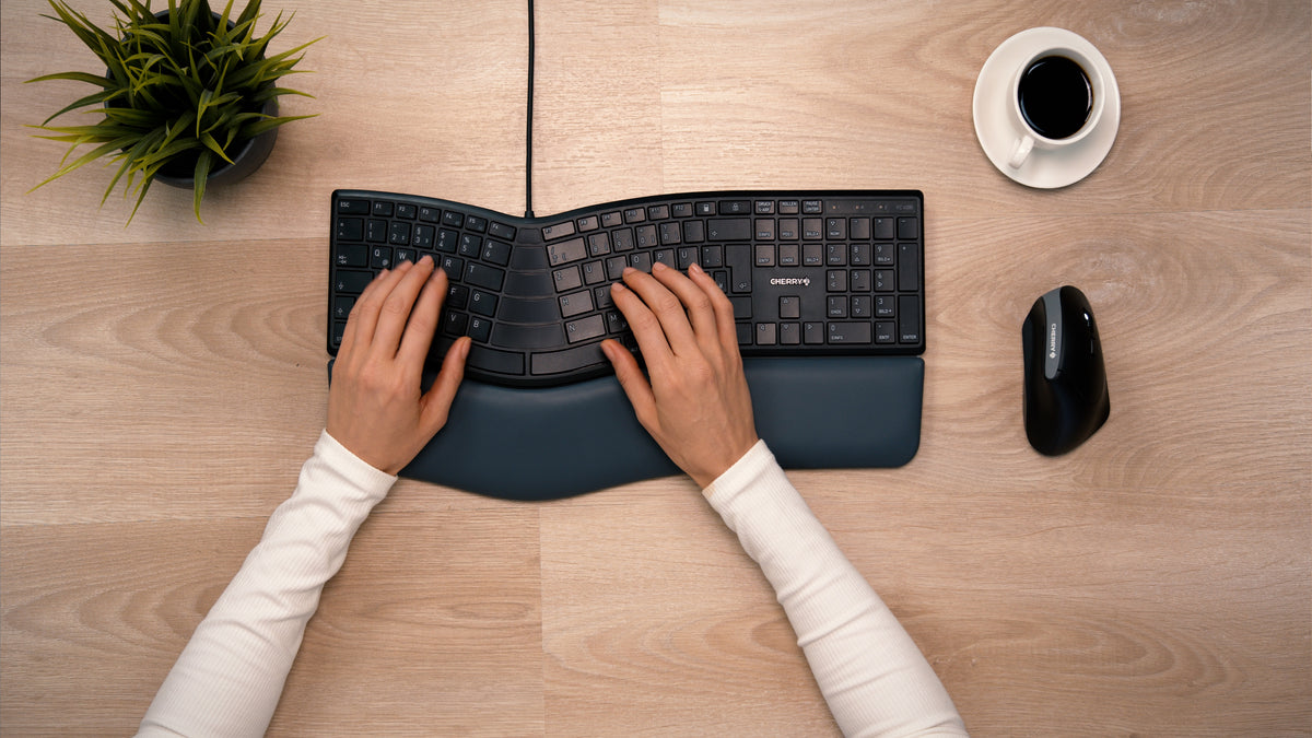 CHERRY KC 4500 Tastatur Büro USB Schwarz