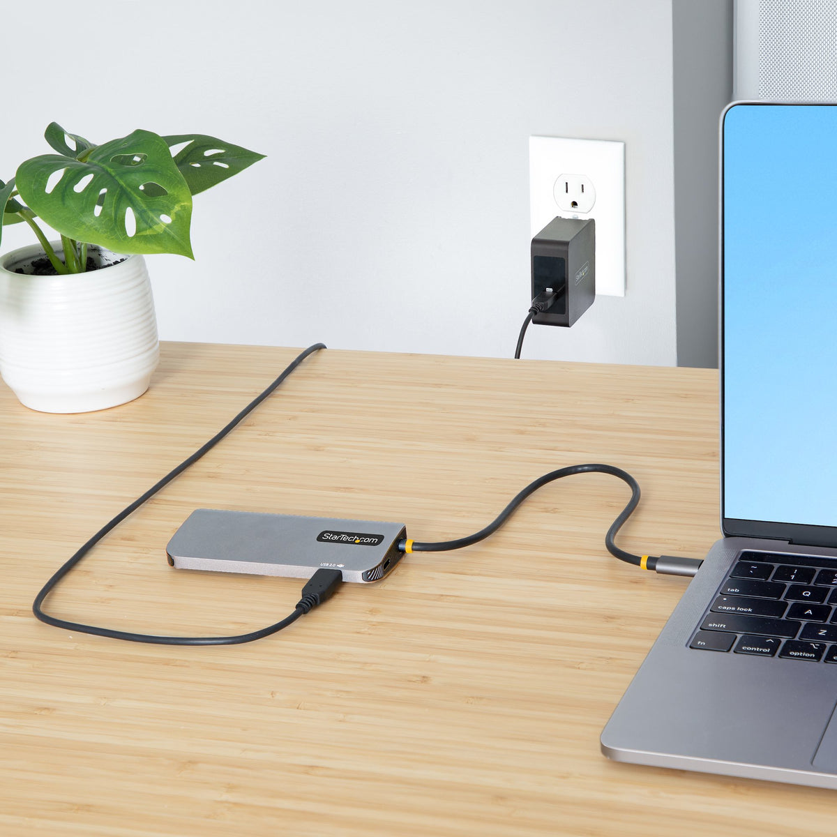 StarTech.com USB C Multiport Adapter, USB C auf HDMI Adapter 4K 60Hz, 5Gbit/s USB-A 3.0 Hub, 100W Power Delivery Pass-Through, GbE, 30cm Kabel, Laptop Dockingstation/Reisedock, Thunderbolt 3 und 4 Kompatibel
