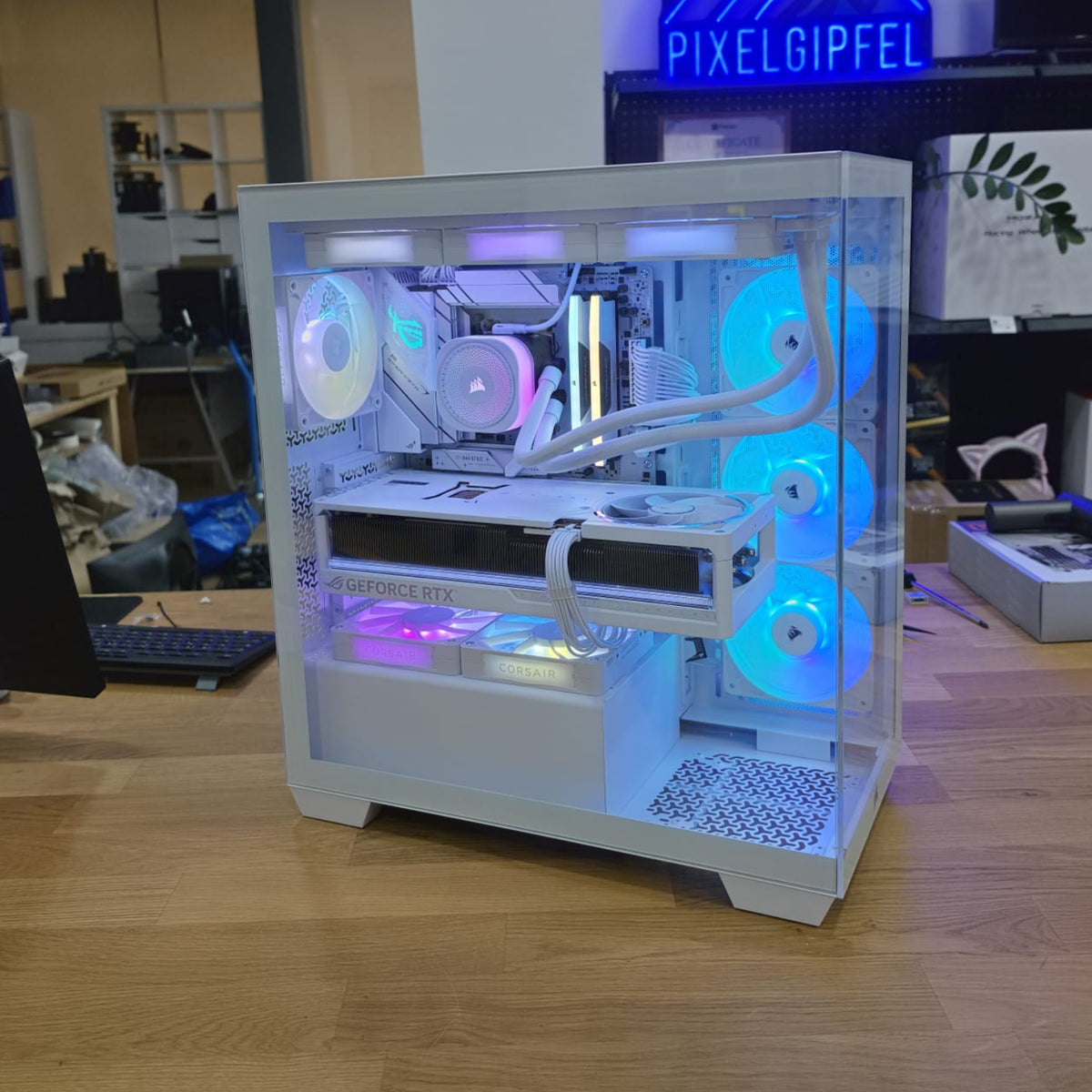 Corsair White Gaming PC | iCUE-LINK | RTX 5080 & Ryzen 7 9850X3D