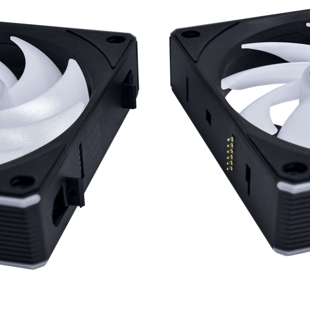 Lian Li UNI FAN CL 120mm Black Wireless 77.34 CFM PWM Addressable RGB 3-Pack