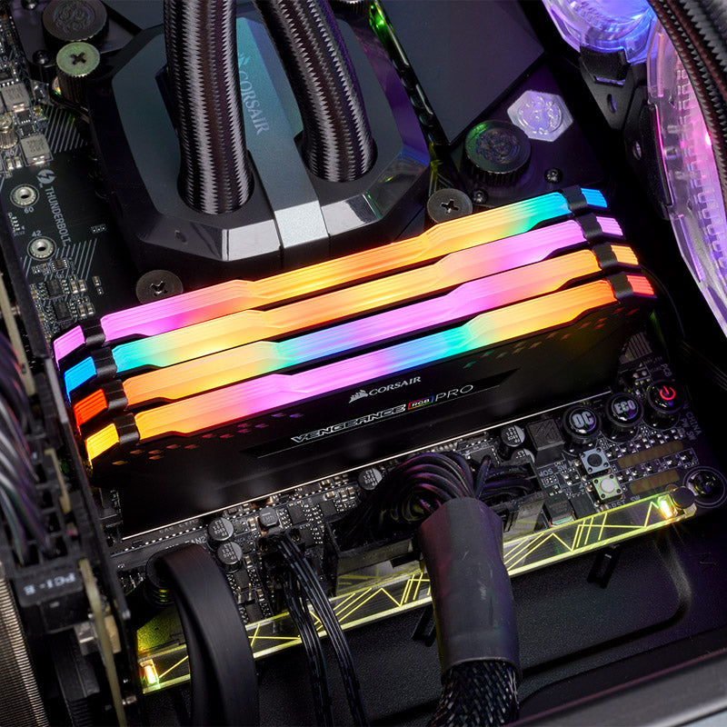 Corsair Vengeance RGB Pro Noir DDR4-3000 CL16 32 Go (2x16 Go)