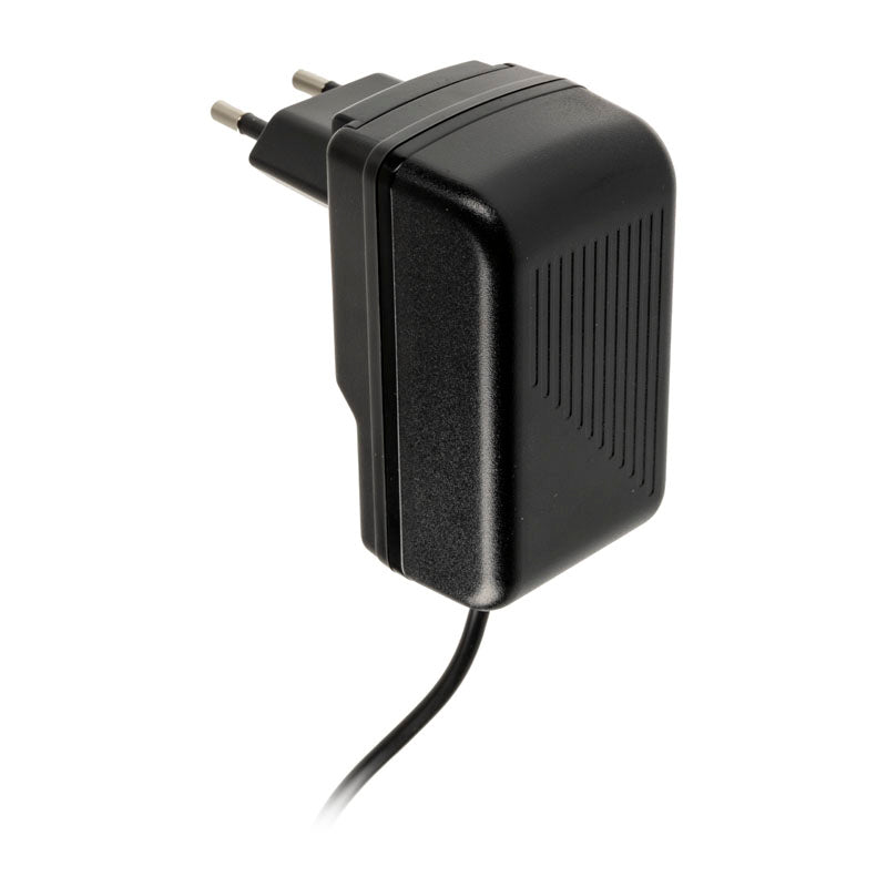 Akasa 15 Watt USB Typ C Netzteil kompatibel mit Raspberry Pi 4, schwarz
