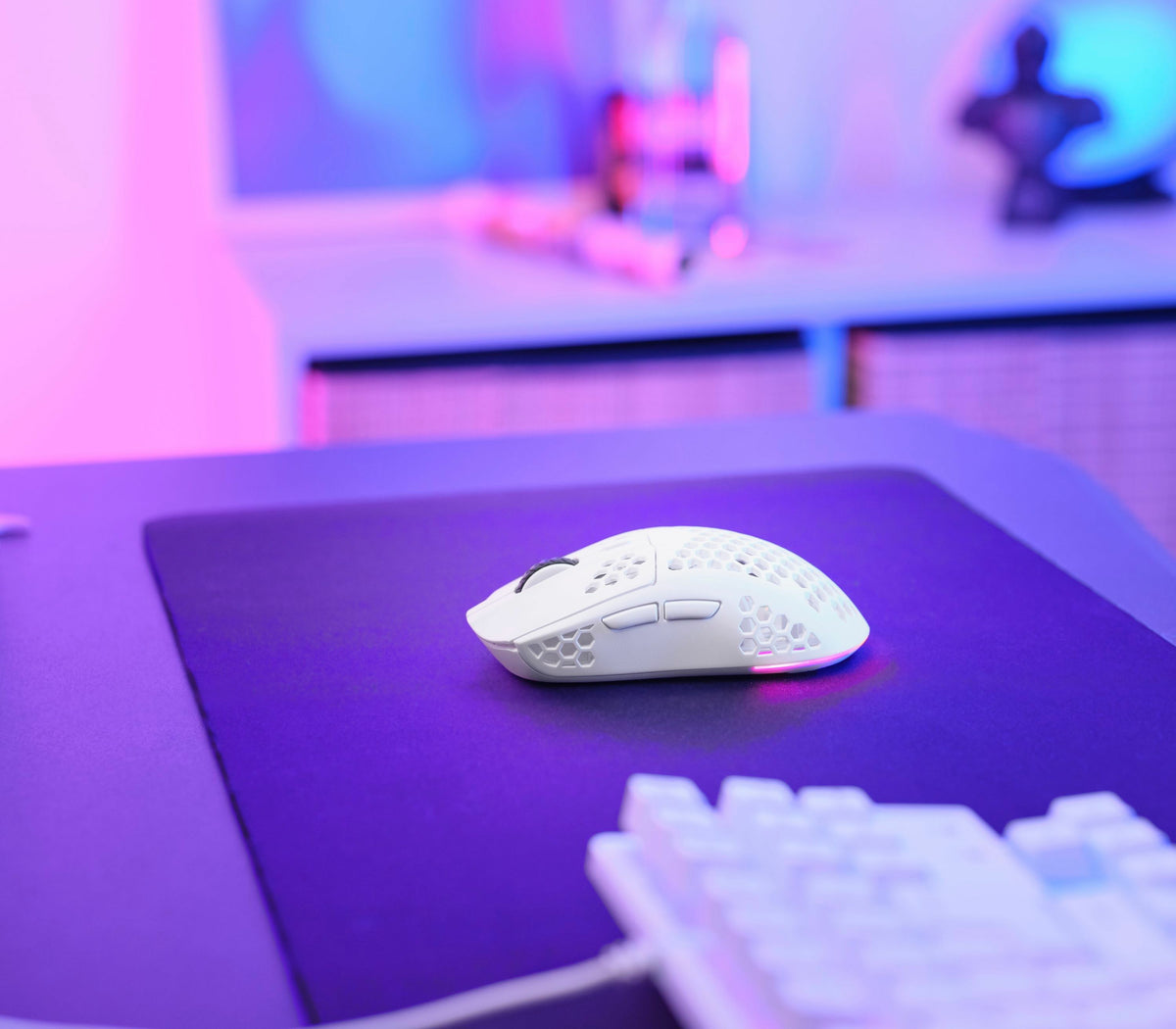 Trust GXT 929 Helox Maus Gaming rechts RF Wireless Optisch 4800 DPI