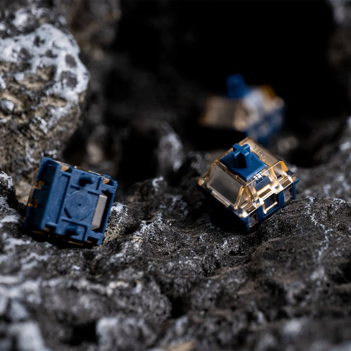 Astrolink Magnetic Switches