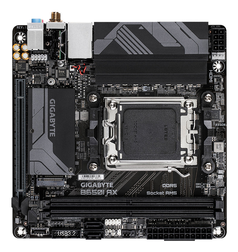 GIGABYTE B650I AX Mainboard - AMD Ryzen 9000er-Serie, 5+2+1 Phasen VRM, bis zu 6400 MHz DDR5 (OC), 1xPCIe 4.0 M.2, 2,5 GbE LAN, WIFI 6E, USB 3.2 Gen 2