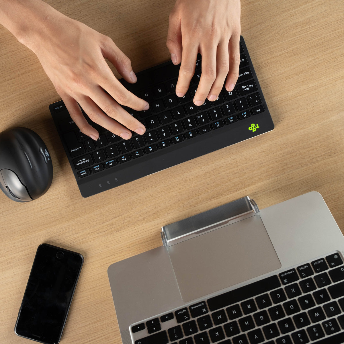 R-Go Tools Ergonomische Tastatur R-Go Compact Break, kompakte Tastatur mit Pausensoftware, QWERTY (NORDIC), Bluetooth, Schwarz
