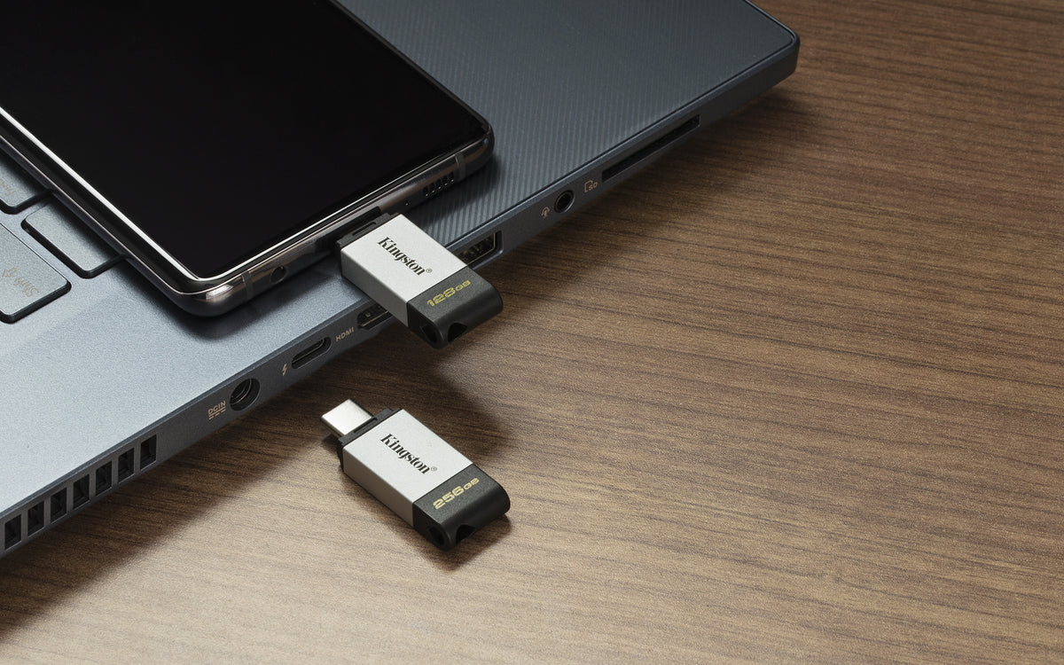 Kingston Technology DataTraveler 80 USB-Stick 256 GB USB Typ-C 3.2 Gen 1 (3.1 Gen 1) Schwarz, Silber