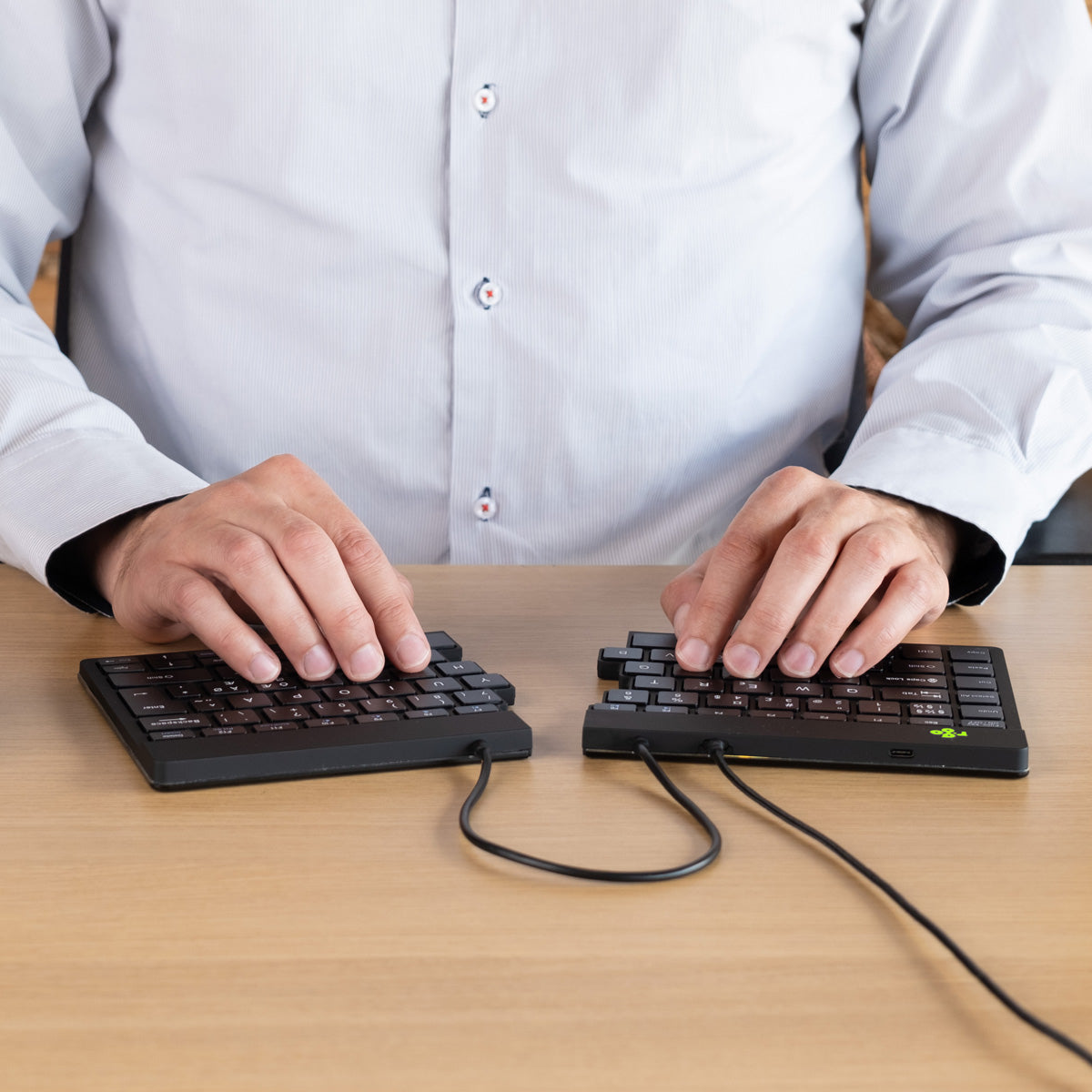 R-Go Tools Ergonomische Tastatur R-Go Split Break v2 mit Pausensoftware, geteilte Tastatur, QWERTY (US), Kabelgebunden, Schwarz