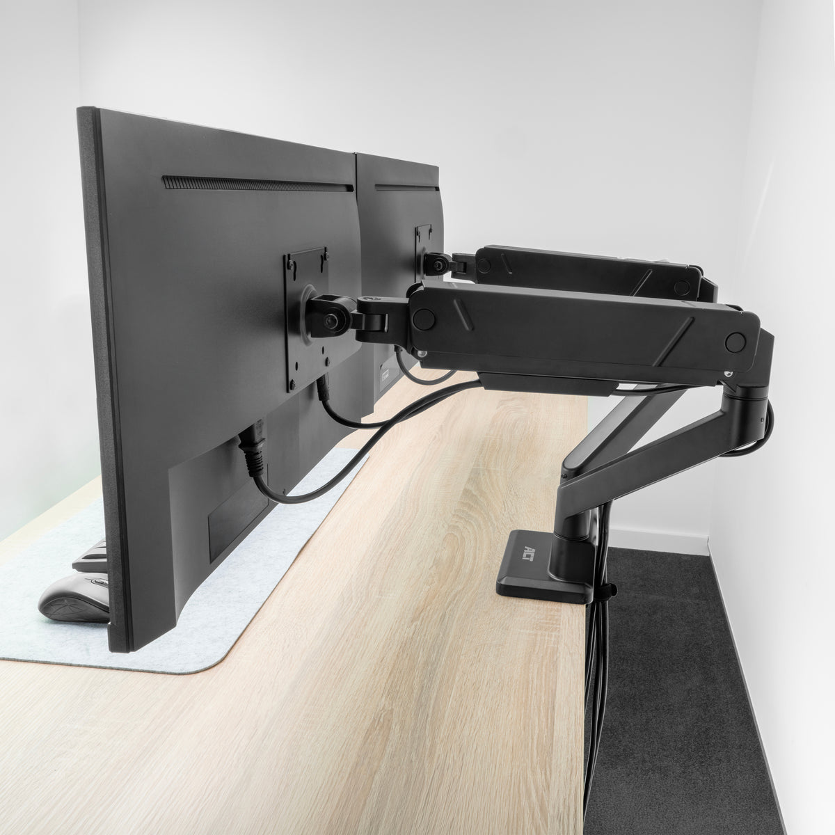 ACT Monitor-Tischhalterung mit Gasdruckfeder, 2 Bildschirme bis zu 32", VESA