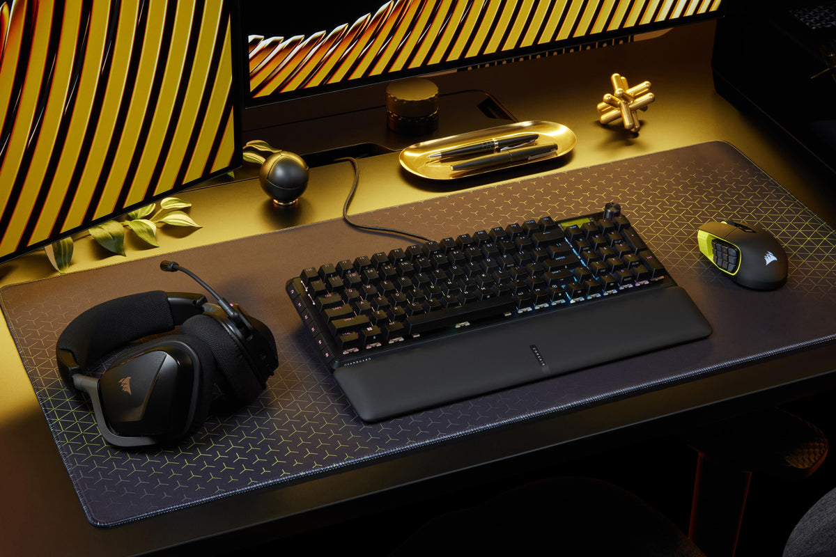 CORSAIR VANGUARD 96 mechanische Gaming-Tastatur mit CH-Layout