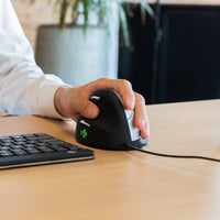 R-Go Tools Ergonomische Maus R-Go HE Break mit Pausensoftware, medium (Handlänge 165-185mm), Linkshänder, verkabelt, schwarz