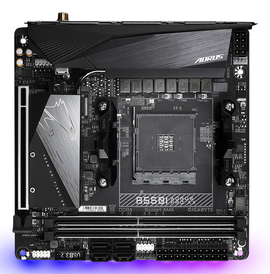 GIGABYTE B550I AORUS PRO AX Mainboard – AMD Ryzen 5000 CPUs, 8 Phasen VRM, bis zu 5300 MHz DDR4, 1xPCIe 4.0 + 1xPCIe 3.0 M.2, Wi-Fi 6E, 2.5GbE LAN, USB 3.2 Gen 2