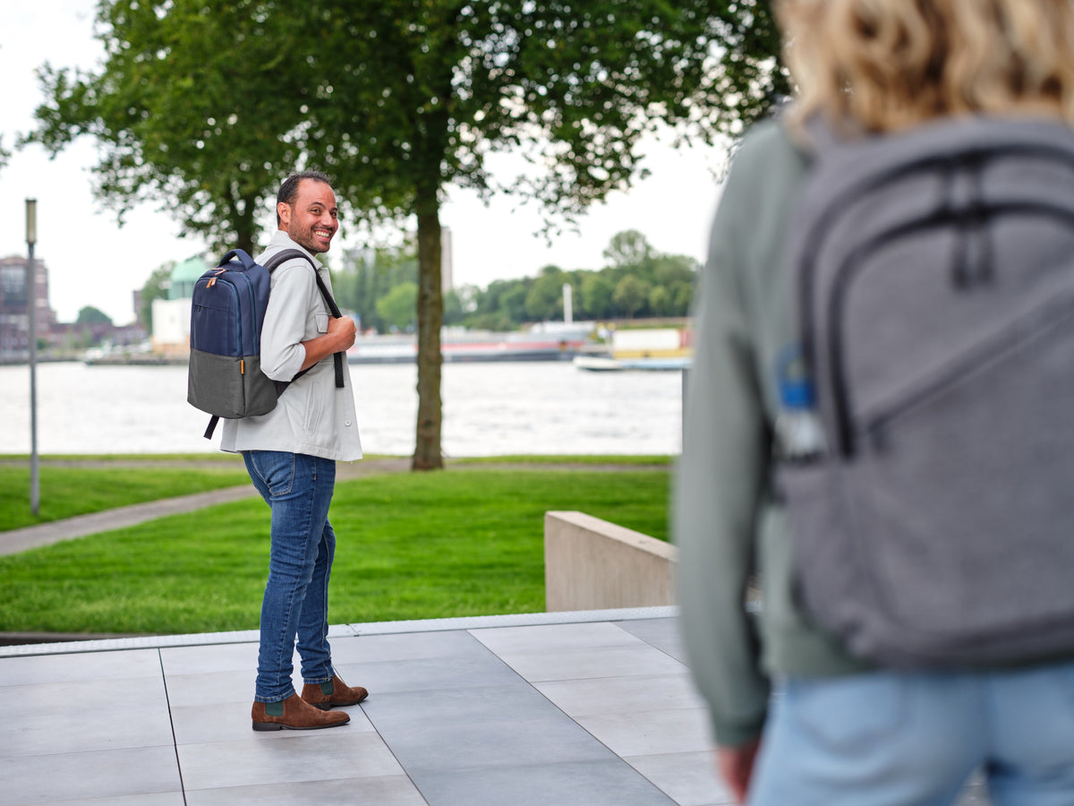 Trust Avana 40,6 cm (16") Rucksack Grau