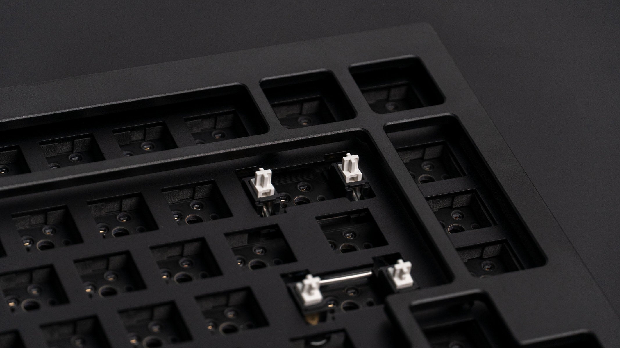 Q1 QMK ISO Barebone
