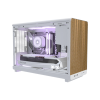 Biwak PC da gaming Midrange Bianco – rendering 3D, vista di tre quarti, RGB lavanda