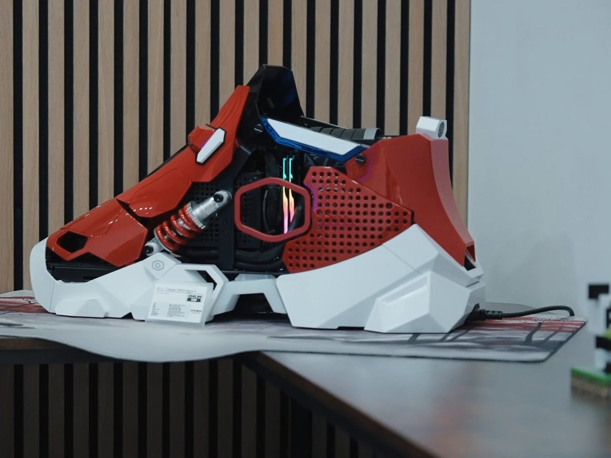 Le Sneaker PC, un build sur mesure dans un boîtier en forme de basket